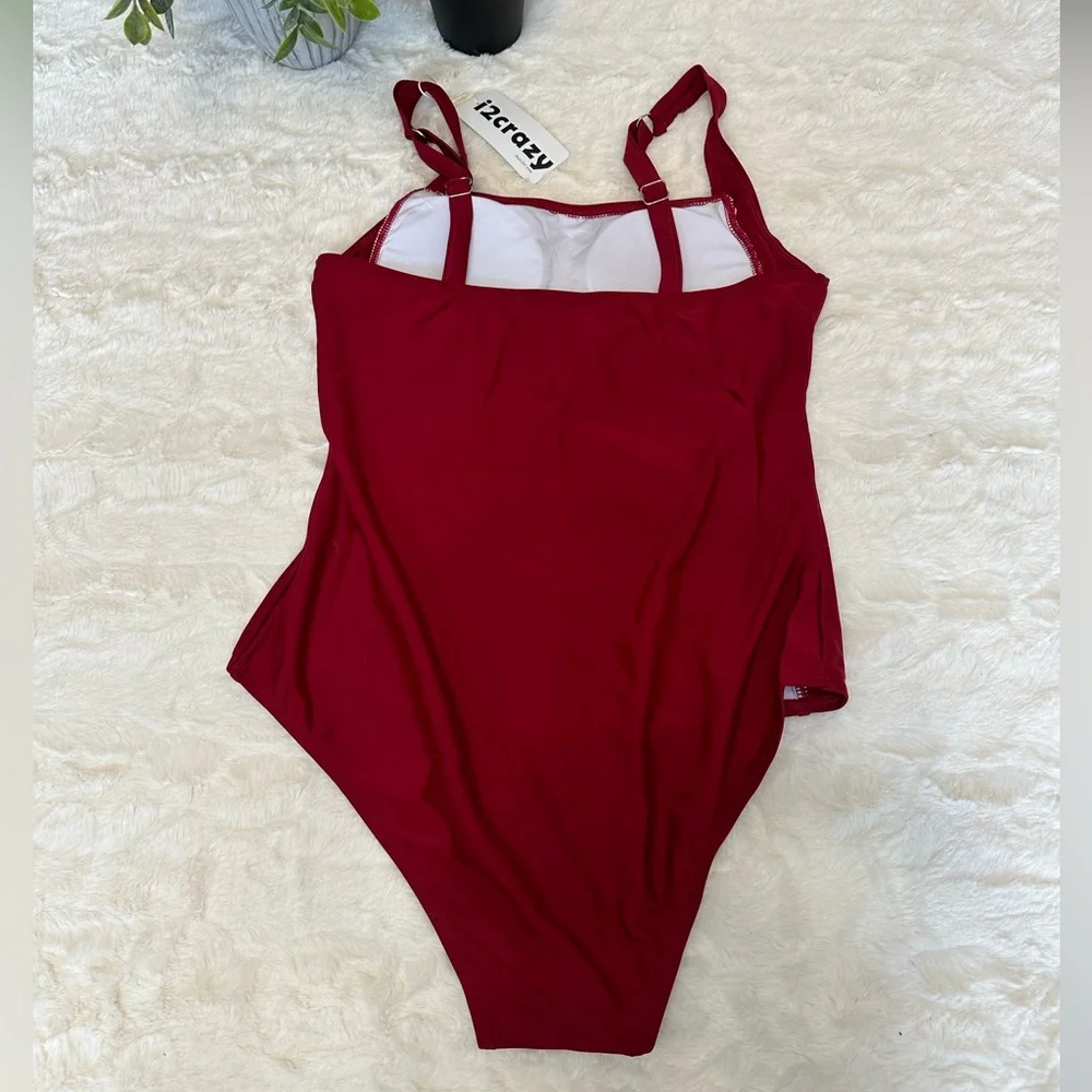 Women’s one piece swimsuit Size Medium